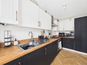Kitchen- click for photo gallery